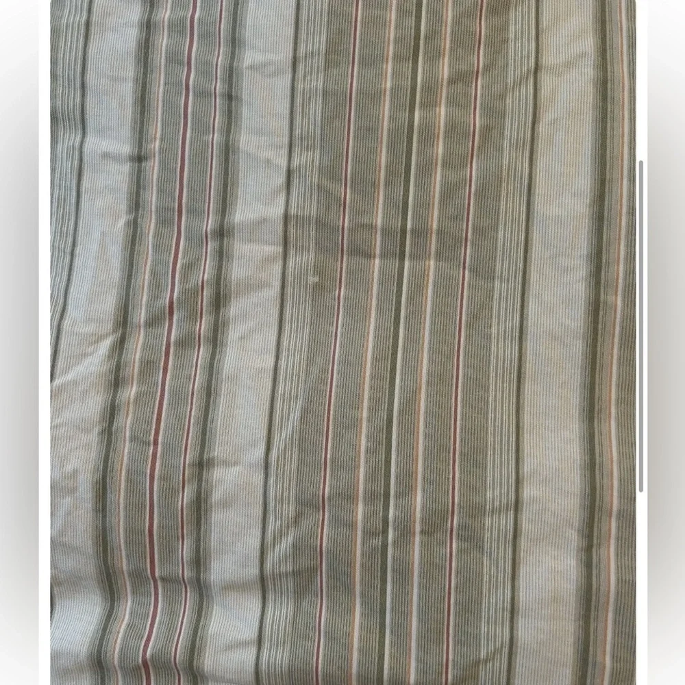 20. Waverly Reversible Twin Size Duvet Cover
